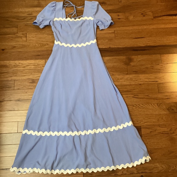 NWT Blue Flowy Maxi Dress w/ White Ric Rac Tie Back Smocked Puff Sleeves Size S - Picture 2 of 8